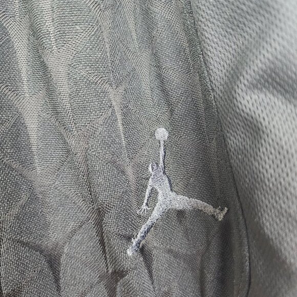 Jordan Shorts Youth Kids Black White Logo Size M (10-12 YRS) - Picture 2 of 10